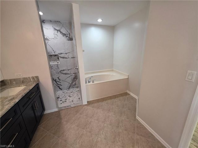 12899 Stone Tower LOOP, Fort Myers, FL 33913