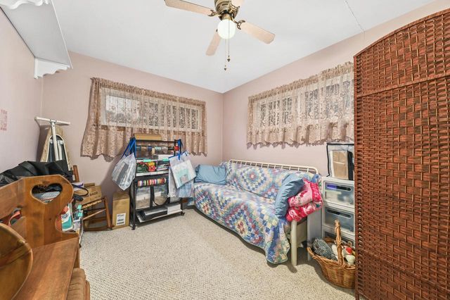 7822 W Palmetto AVENUE, Milwaukee, WI 53218