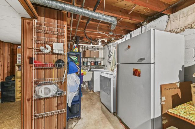 7822 W Palmetto AVENUE, Milwaukee, WI 53218