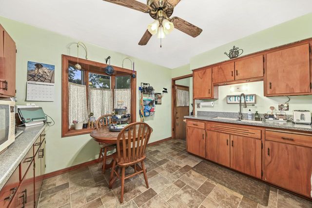 7822 W Palmetto AVENUE, Milwaukee, WI 53218