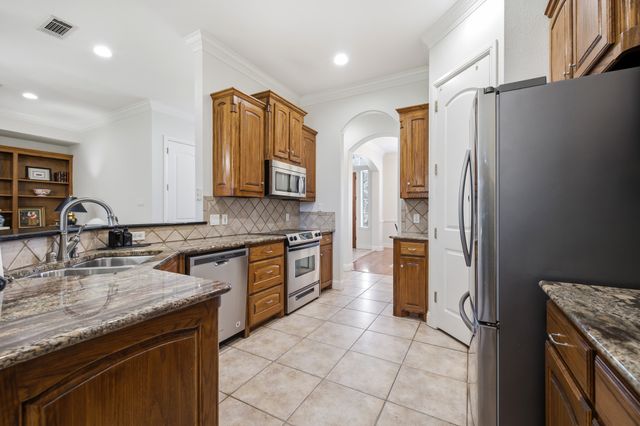 710 Knott Court, Euless, TX 76039