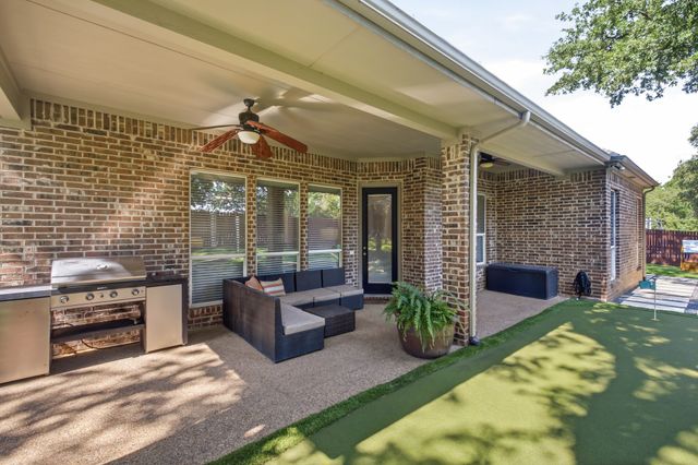 710 Knott Court, Euless, TX 76039