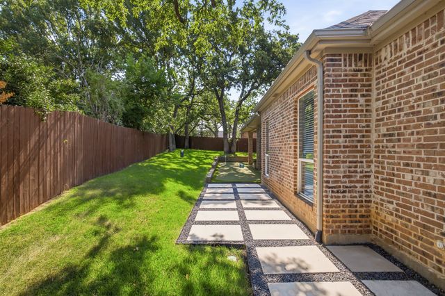 710 Knott Court, Euless, TX 76039