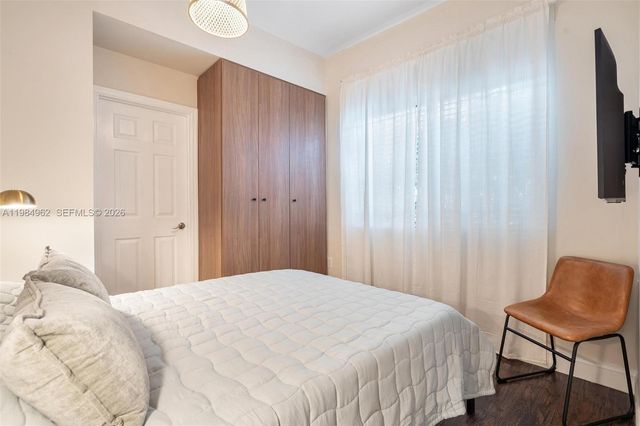 920 SW 9th St, Miami, FL 33130