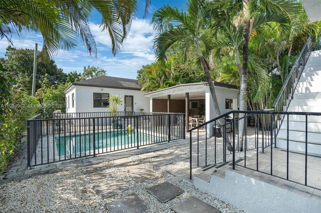 920 SW 9th St, Miami, FL 33130