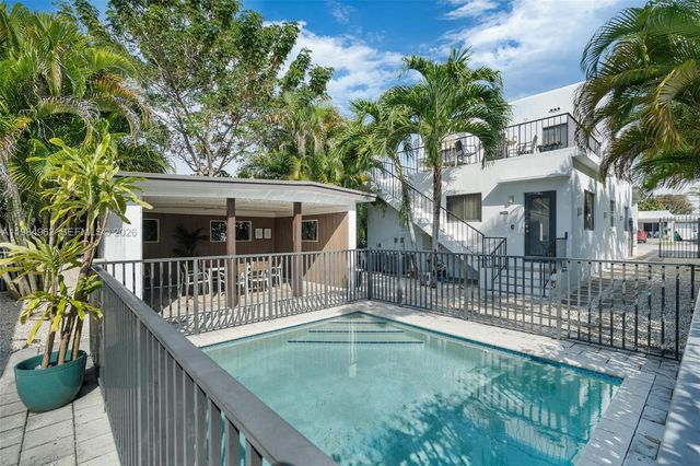 920 SW 9th St, Miami, FL 33130