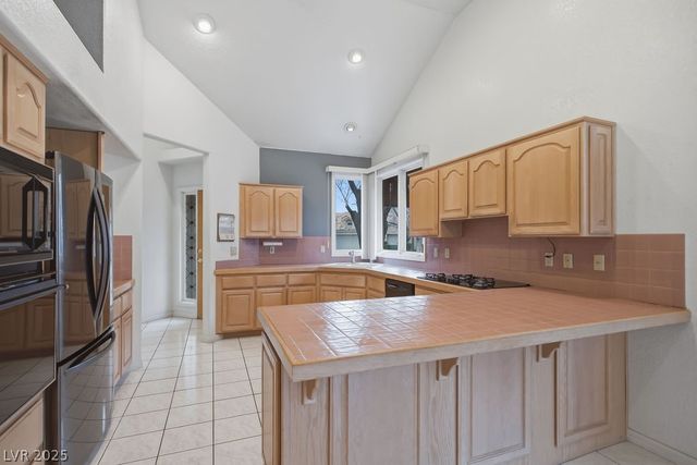 8236 Round Hills Circle, Las Vegas, NV 89113