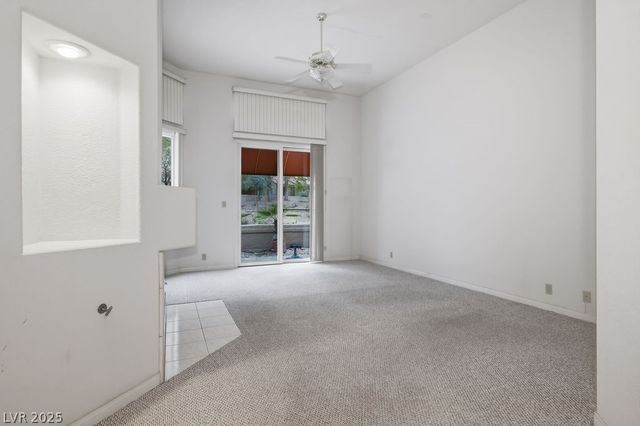 8236 Round Hills Circle, Las Vegas, NV 89113