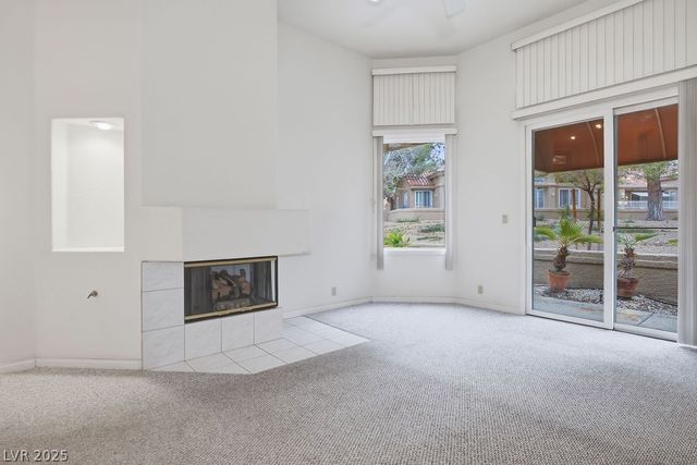 8236 Round Hills Circle, Las Vegas, NV 89113