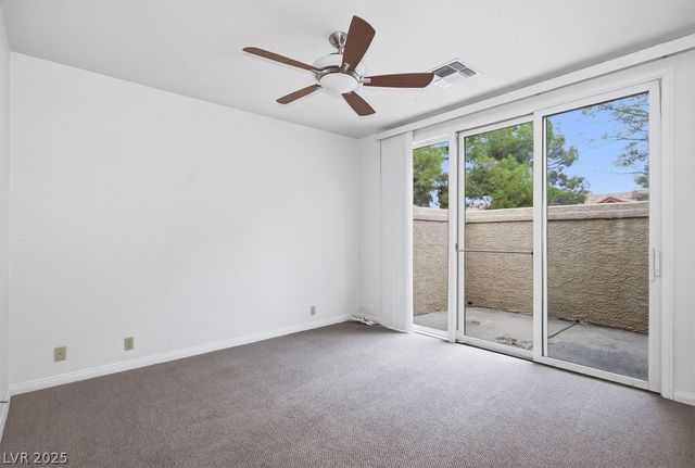 8236 Round Hills Circle, Las Vegas, NV 89113