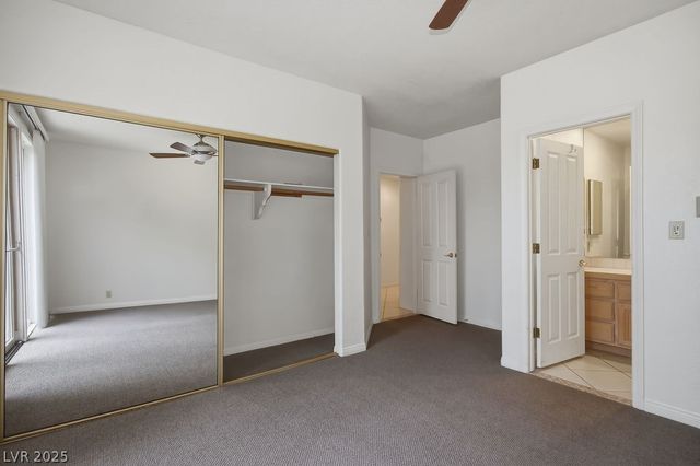 8236 Round Hills Circle, Las Vegas, NV 89113