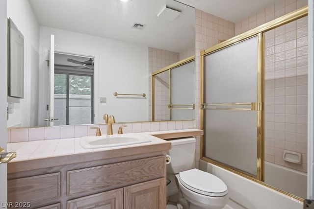 8236 Round Hills Circle, Las Vegas, NV 89113