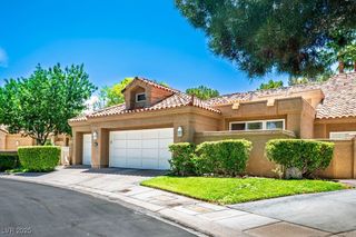 8236 Round Hills Circle, Las Vegas, NV 89113