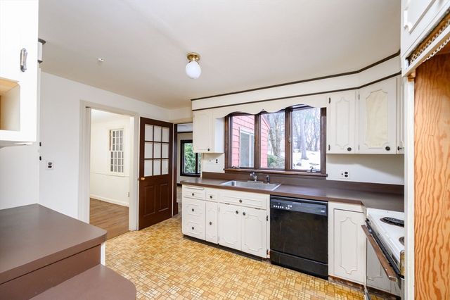 57 Columbine Rd, Milton, MA 02186