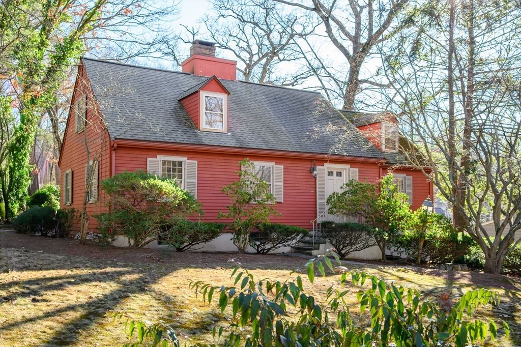 57 Columbine Rd, Milton, MA 02186