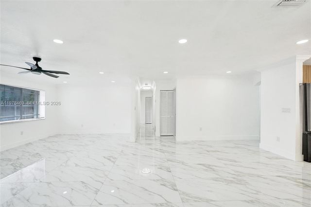 4861 NW 5th St, Plantation, FL 33317