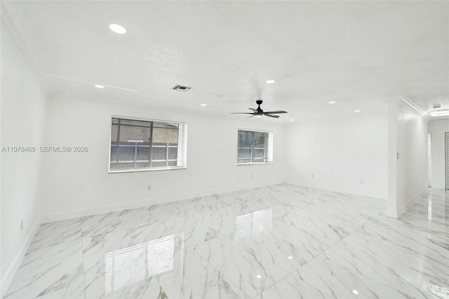 4861 NW 5th St, Plantation, FL 33317