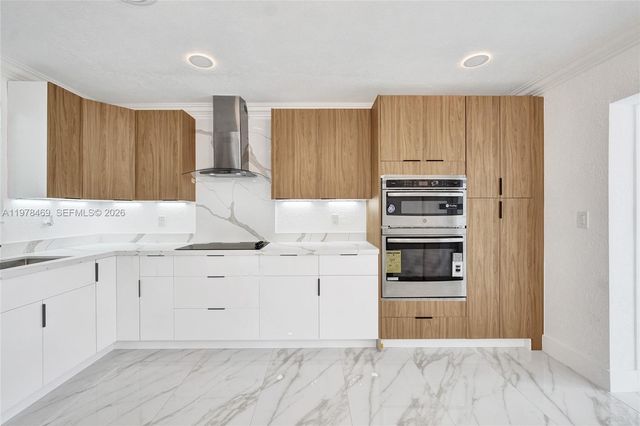 4861 NW 5th St, Plantation, FL 33317