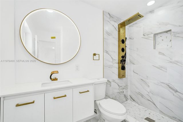 4861 NW 5th St, Plantation, FL 33317