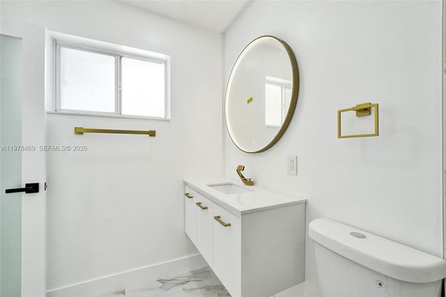 4861 NW 5th St, Plantation, FL 33317