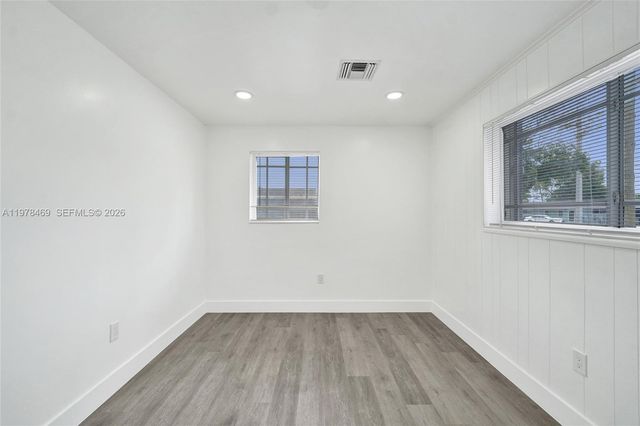 4861 NW 5th St, Plantation, FL 33317