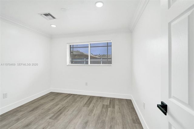 4861 NW 5th St, Plantation, FL 33317