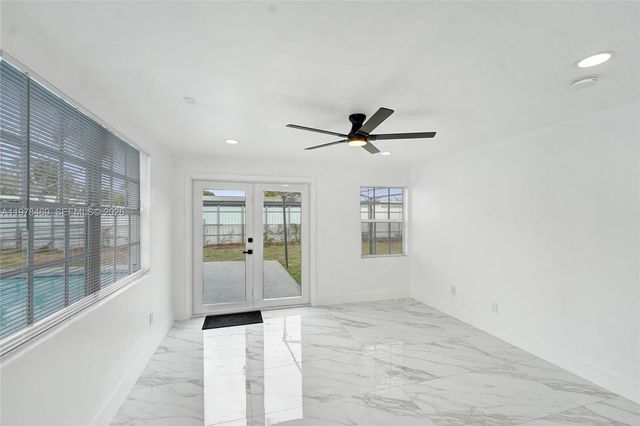 4861 NW 5th St, Plantation, FL 33317