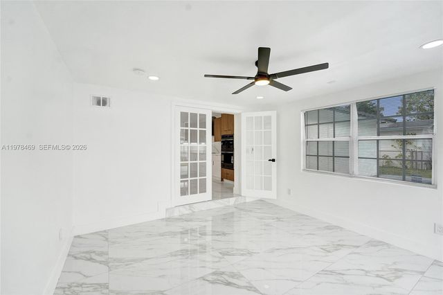 4861 NW 5th St, Plantation, FL 33317