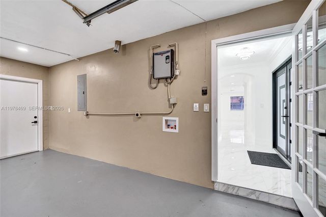 4861 NW 5th St, Plantation, FL 33317