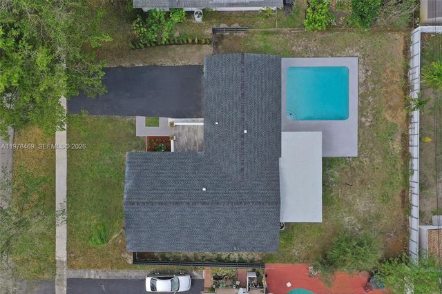 4861 NW 5th St, Plantation, FL 33317