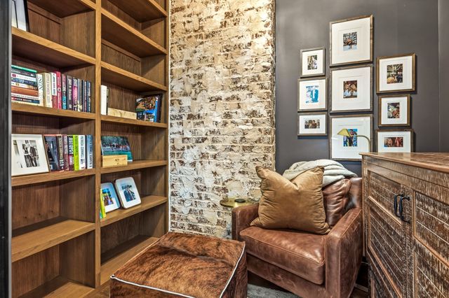 5107 Stanford Avenue, Dallas, TX 75209
