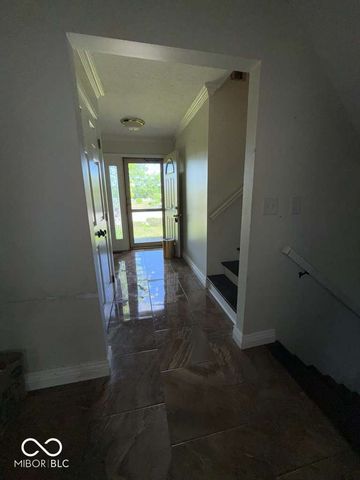 10676 Oakwood Court, Carmel, IN 46033