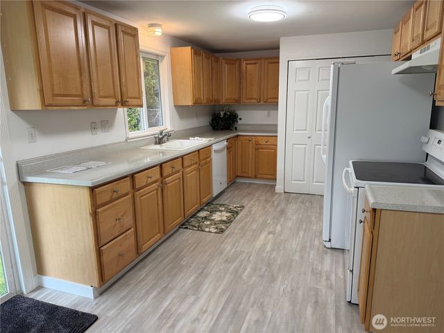 23341 SE 266th Street, Maple Valley, WA 98038