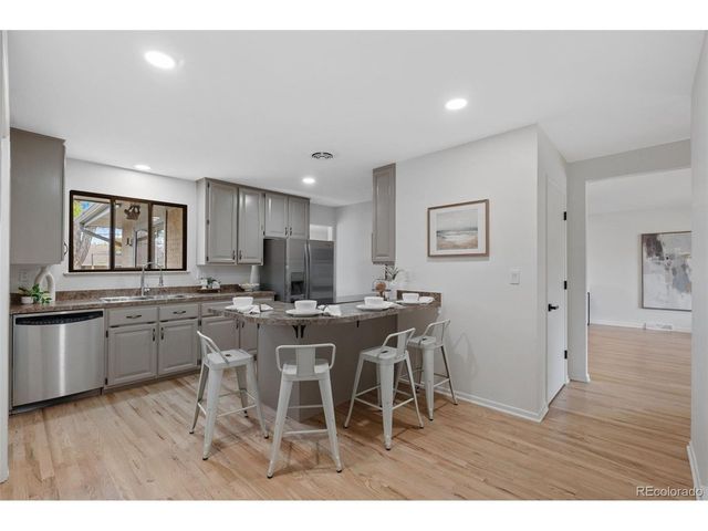 1020 S Vance St, Lakewood, CO 80226