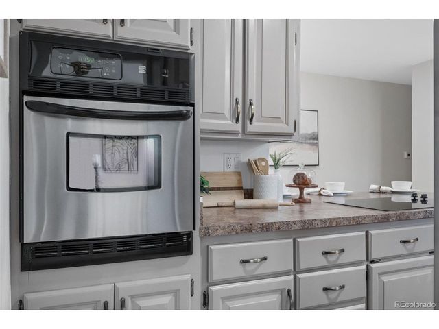 1020 S Vance St, Lakewood, CO 80226