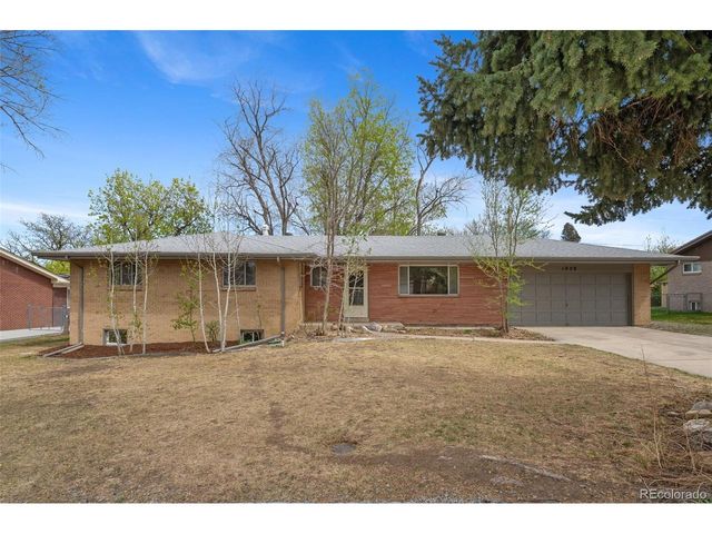 1020 S Vance St, Lakewood, CO 80226