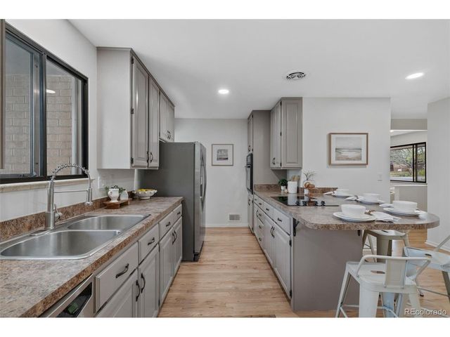 1020 S Vance St, Lakewood, CO 80226