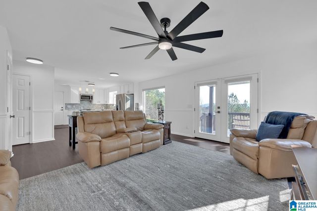 1002 LONG LEAF TRAIL, Warrior, AL 35180