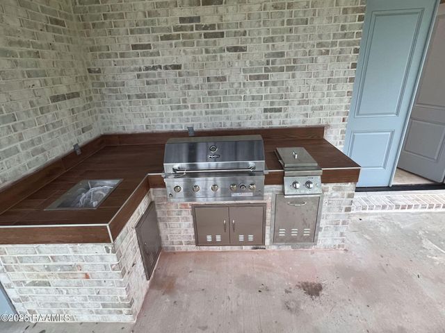 141 Rue De Hunter, Opelousas, LA 70570