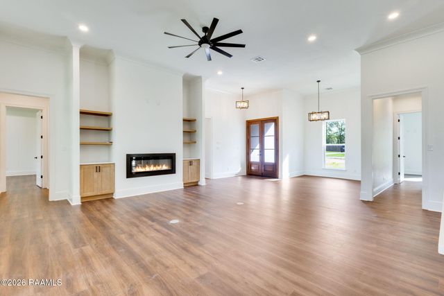 141 Rue De Hunter, Opelousas, LA 70570