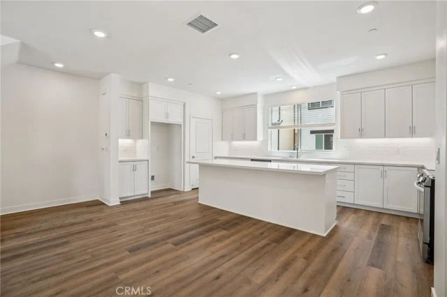 1687 Coral Sea Lane, San Pedro, CA 90731