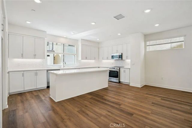 1687 Coral Sea Lane, San Pedro, CA 90731