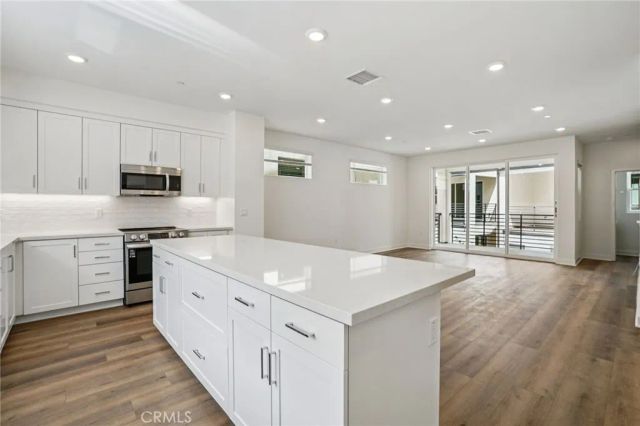 1687 Coral Sea Lane, San Pedro, CA 90731