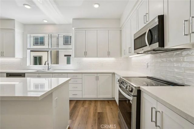 1687 Coral Sea Lane, San Pedro, CA 90731
