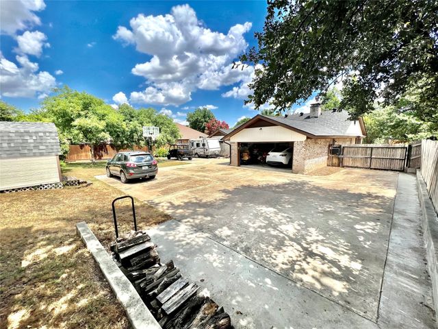 7812 Woodharbor Drive, Fort Worth, TX 76179