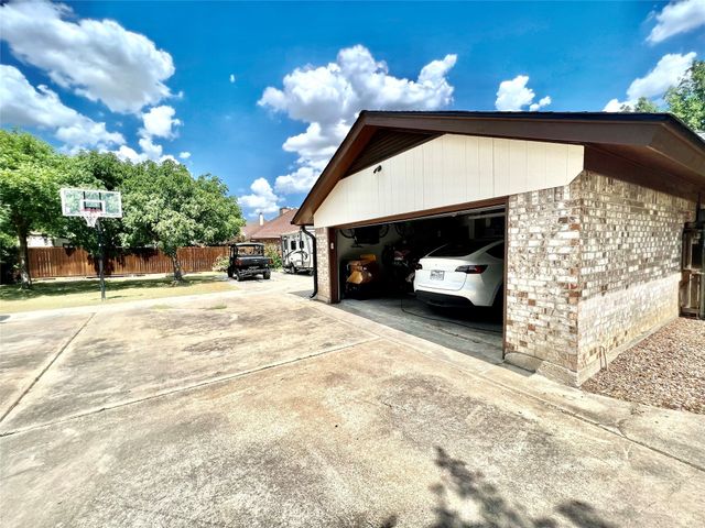 7812 Woodharbor Drive, Fort Worth, TX 76179