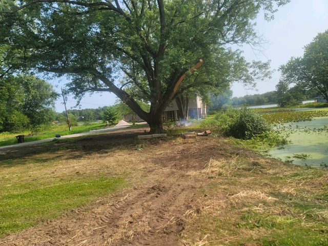 44 Vick Tree Lane, Hebron, IN 46341
