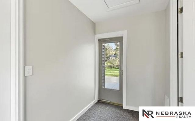 821 N 77th Street, Omaha, NE 68114