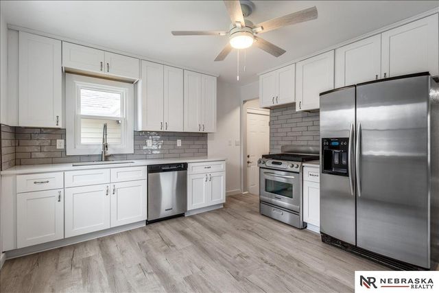 821 N 77th Street, Omaha, NE 68114