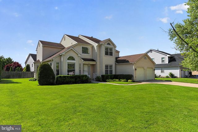 2203 DERBY DR, Cinnaminson, NJ 08077
